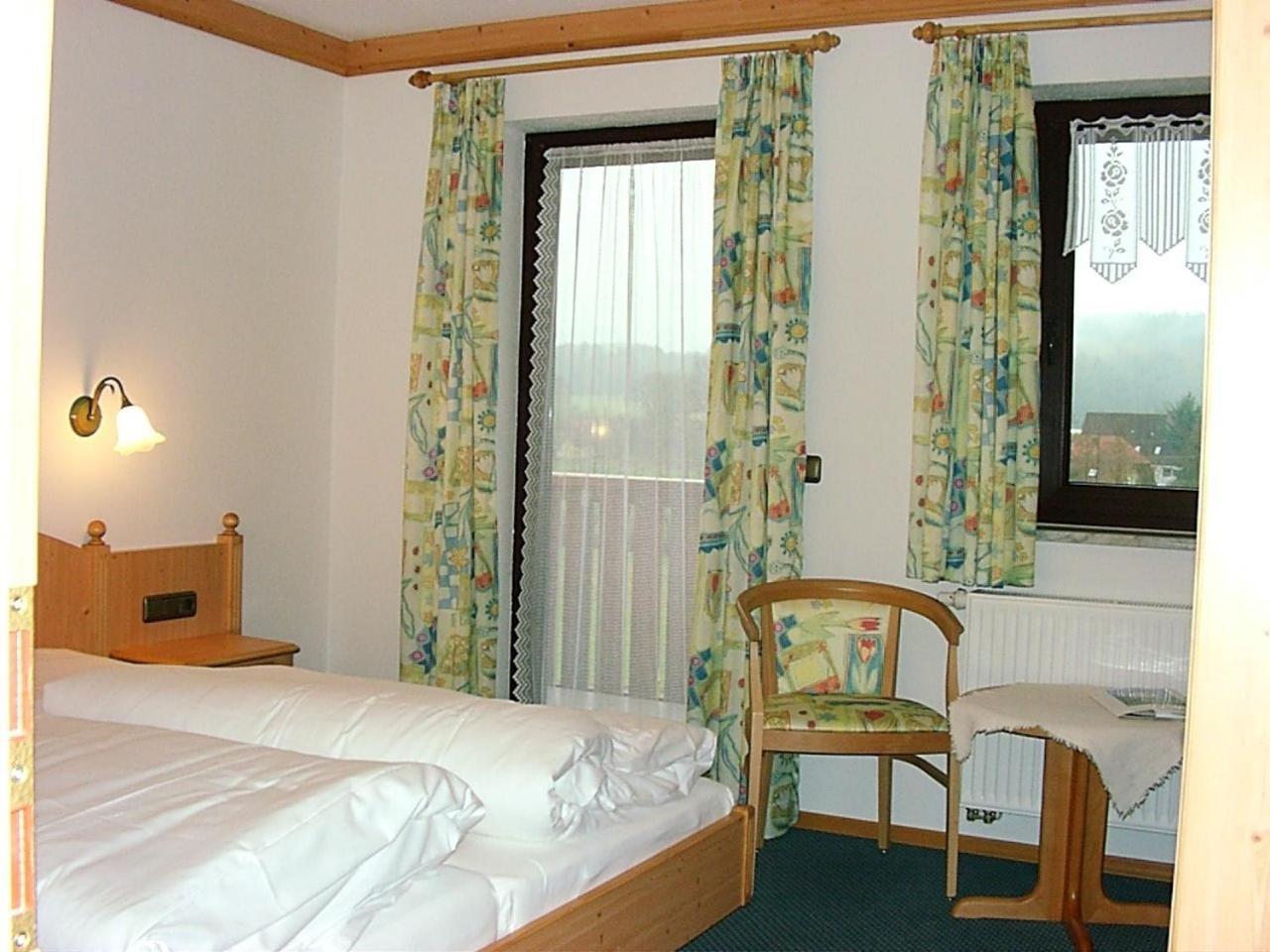Landhotel Steigerwaldhaus Burghaslach Екстер'єр фото
