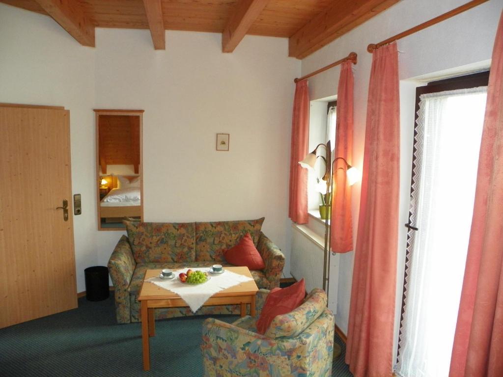 Landhotel Steigerwaldhaus Burghaslach Номер фото