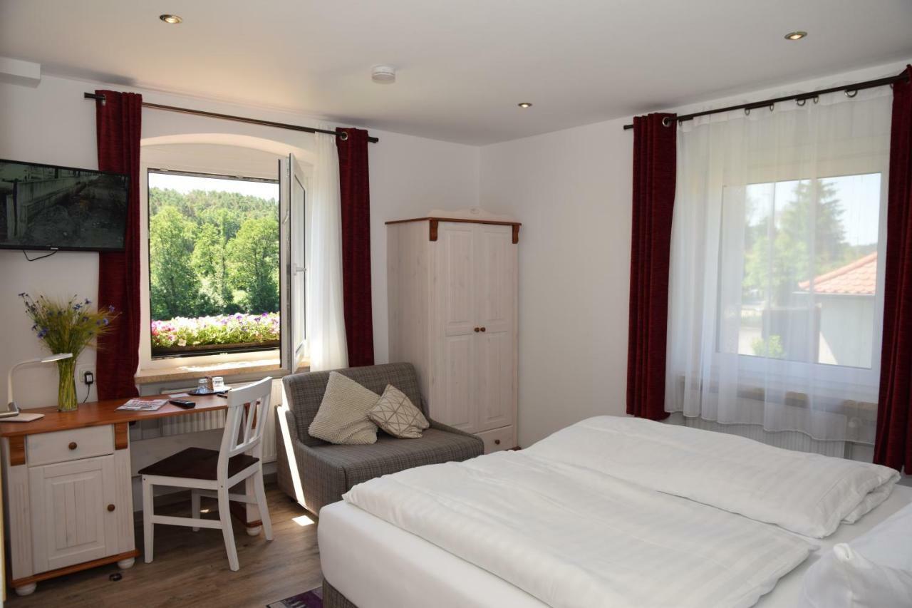Landhotel Steigerwaldhaus Burghaslach Екстер'єр фото
